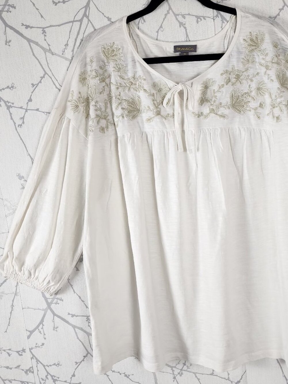 Style & Co White Floral Embroidered Round Neck Peasant Top